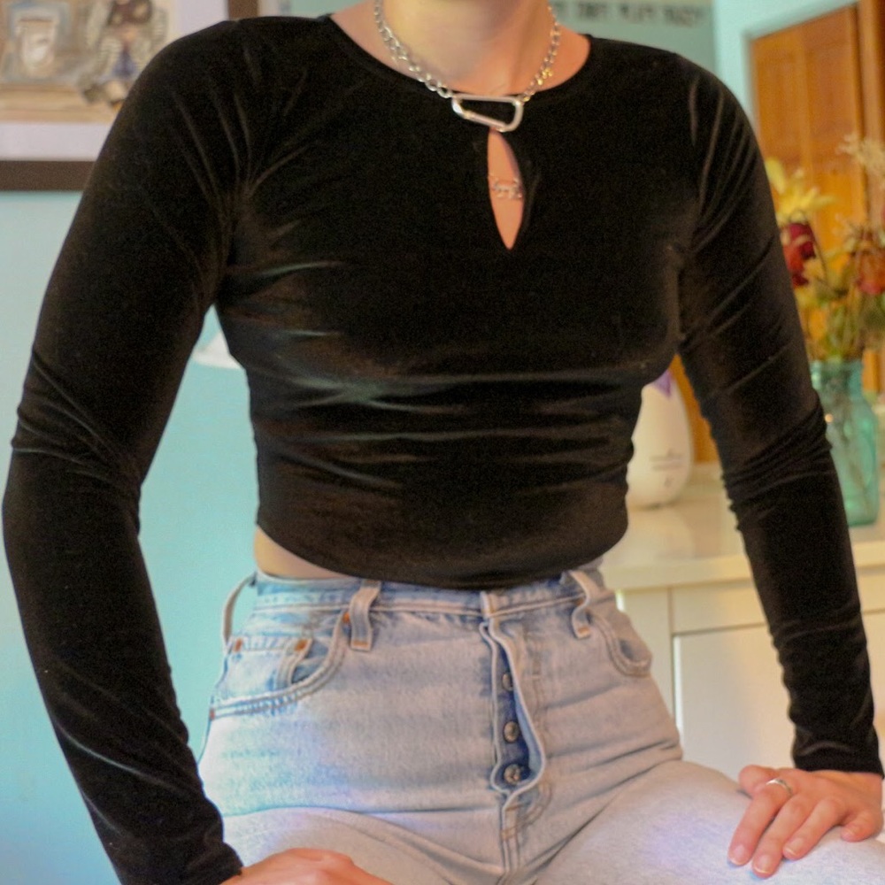 Black Velvet Key-Hole Top by Hollister